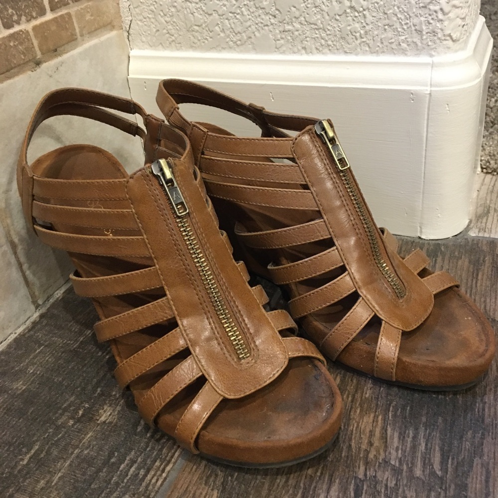 Brown Strappy Zip Up Sandals